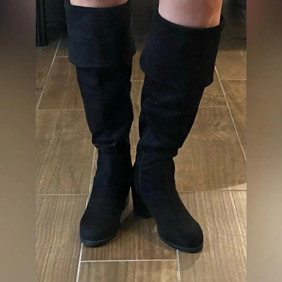 *EUC* JOURNEE COLLECTION WOMEN'S SANA OVER THE KNEE BOOTS,BLACK FAUX SUEDE - Picture 8 of 8